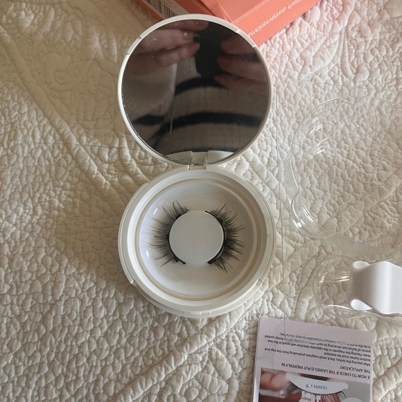 Giani Magnetic Lashes in Pink Box - Picture 3 of 4